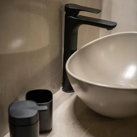 Hall Il Cutti 干尼亞