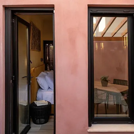 Hall Il Cutti חאניה