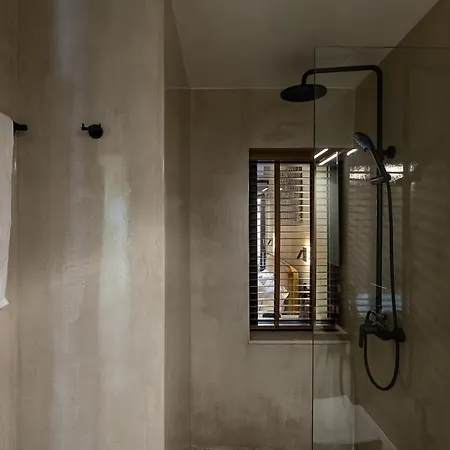 Hall Il Cutti דירה *